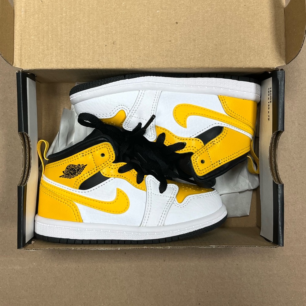 JORDAN 1 Mid “UNIVERSITY GOLD” Toddler Size 7C.